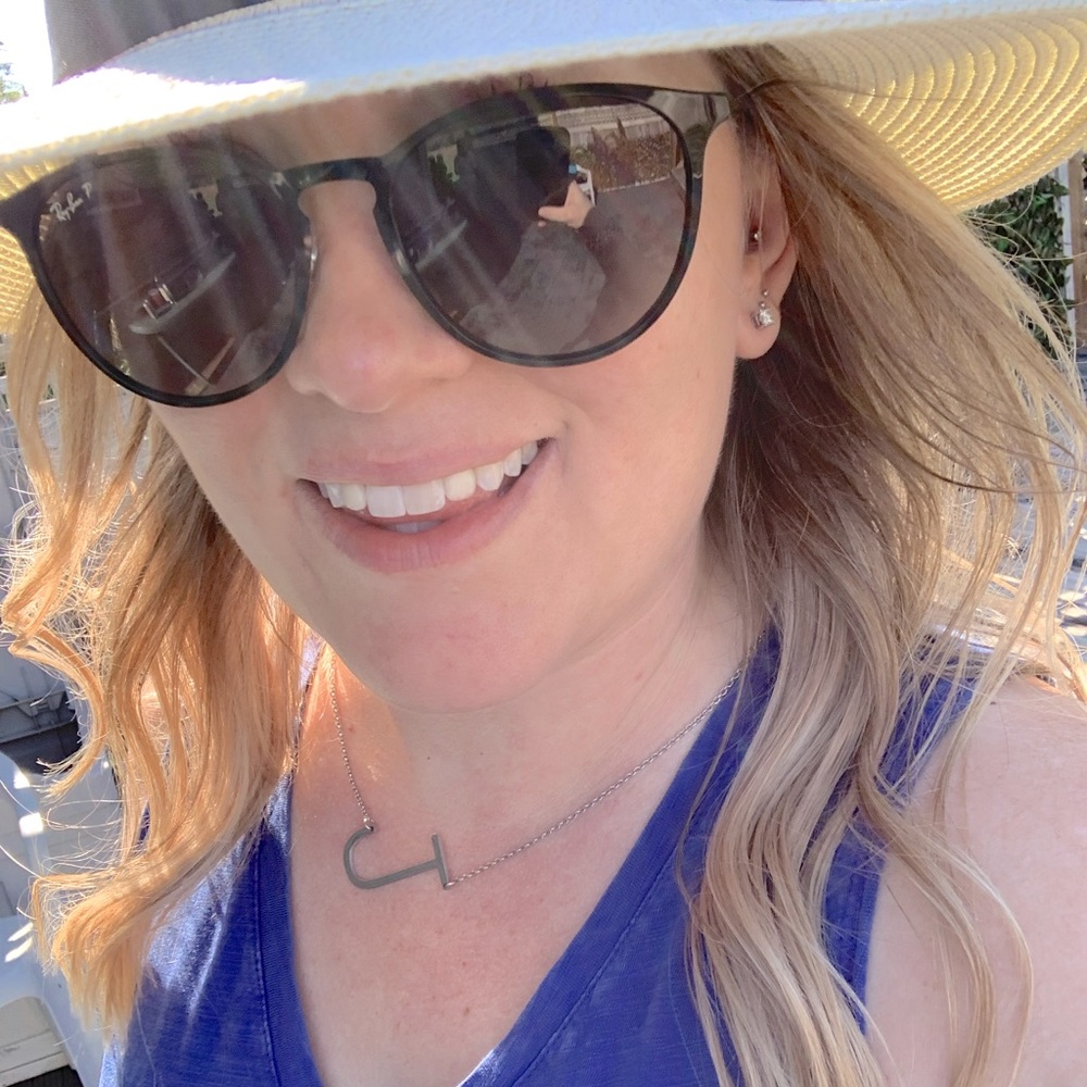 Meet your Posher, Jennifer